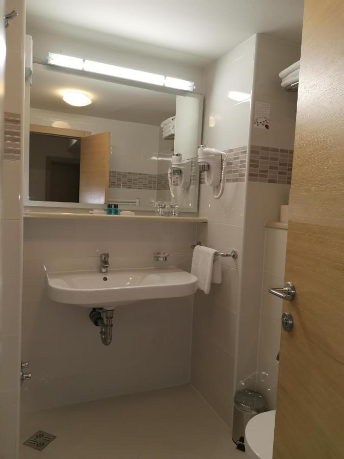 Hotel Quercus 드레베니크 외부 사진