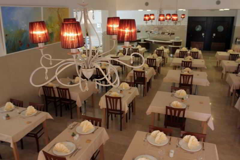 Hotel Quercus 드레베니크 외부 사진
